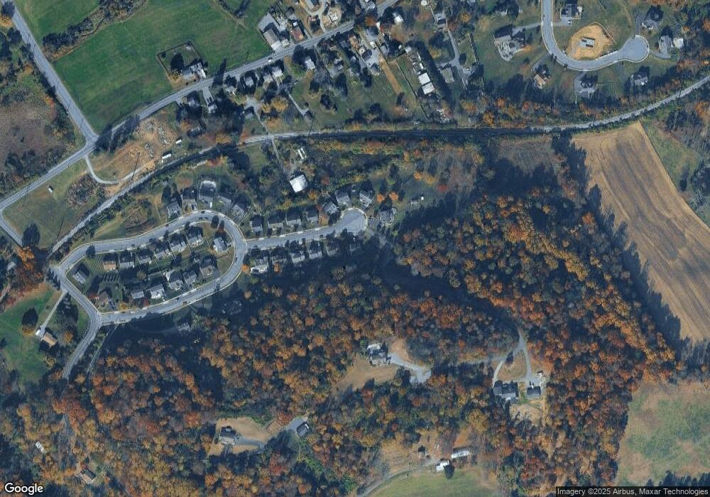 910 Connor Ct, Reading, PA 19608 - photo 1