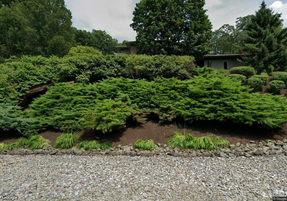 125 Timberwood Dr, Mountain Top, PA 18707 - photo 1