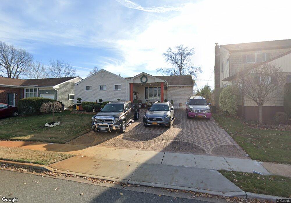 59 Cloverfield Rd S, Valley Stream, NY 11581 - photo 1