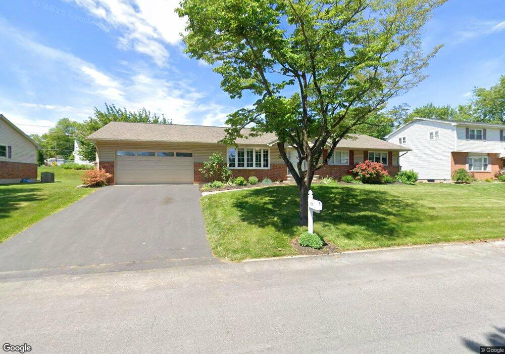 1354 Butternut Ln, Macungie, PA 18062 - photo 1