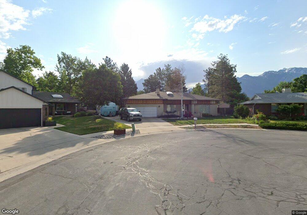 9125 Stillwater Cir, Sandy, UT 84093 - photo 1