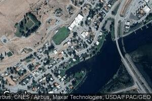 426 Warren Ave W, Pateros, WA 98846