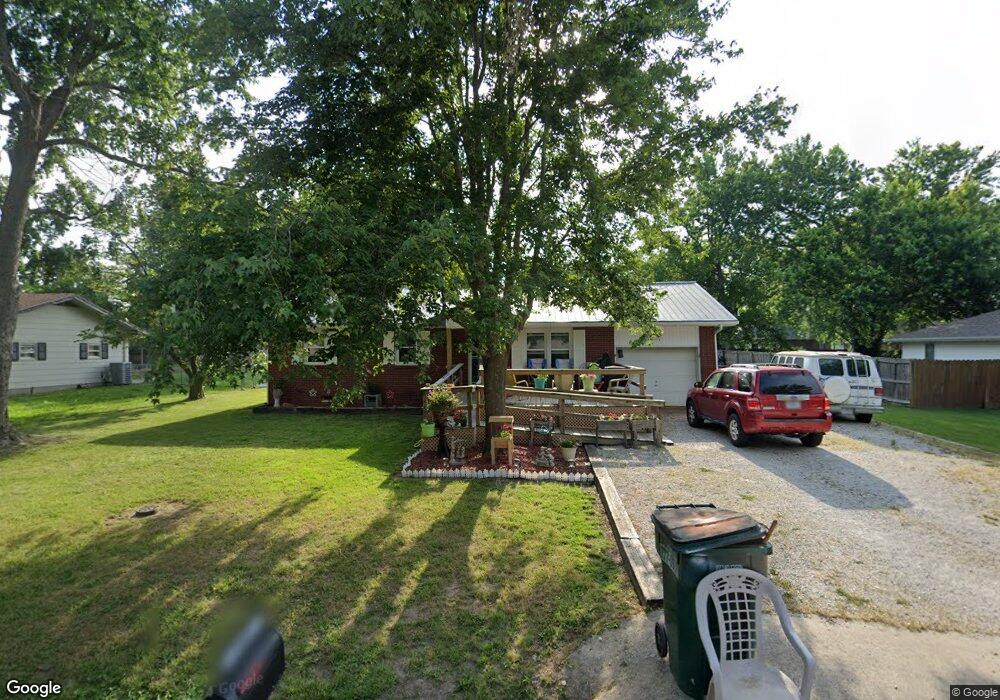 2007 Village Ln, Bolivar, MO 65613 - photo 1