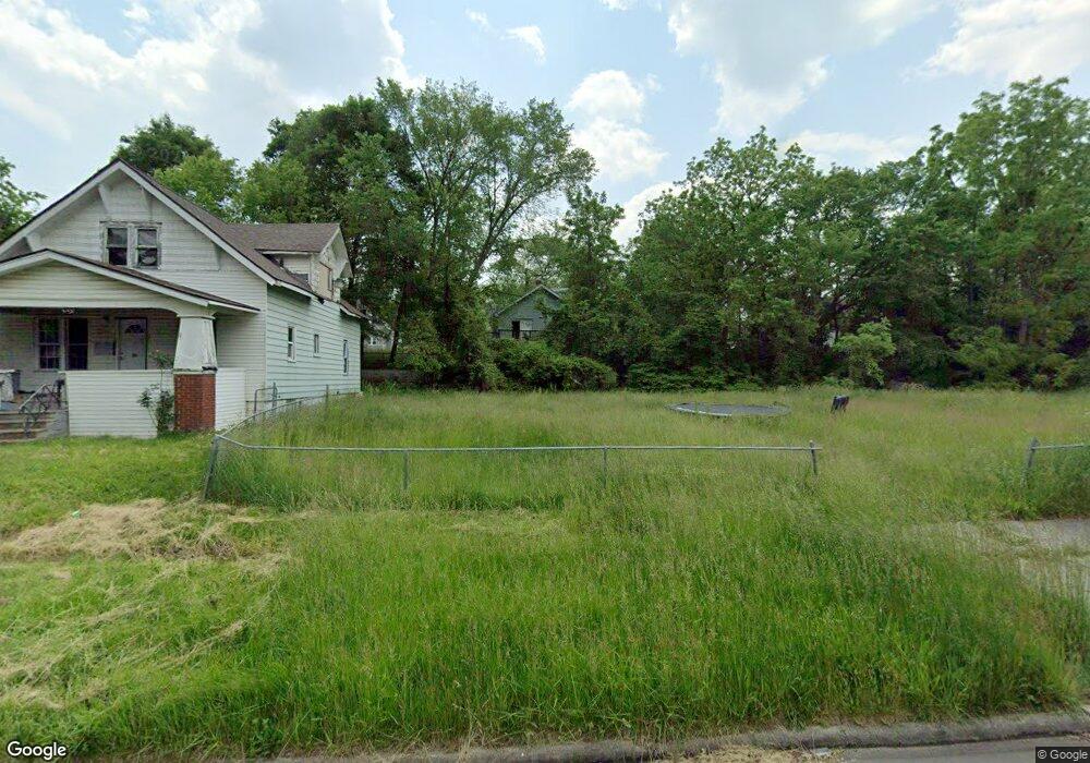 2301 Zimmerman St, Flint, MI 48503 - photo 1