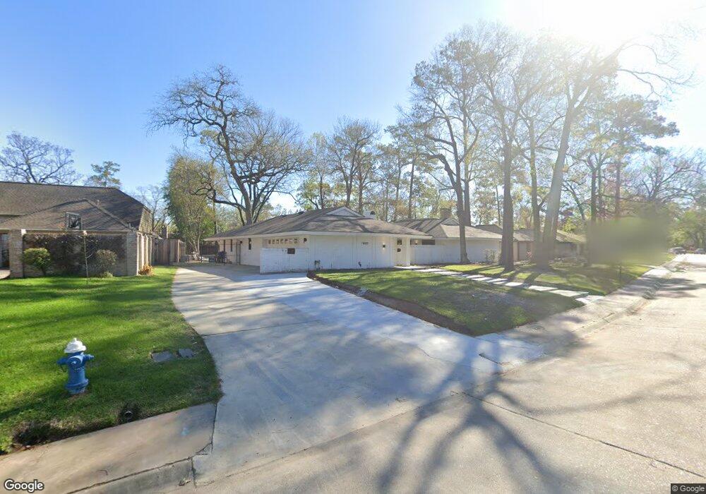 10322 Shady River Dr, Houston, TX 77042 - photo 1