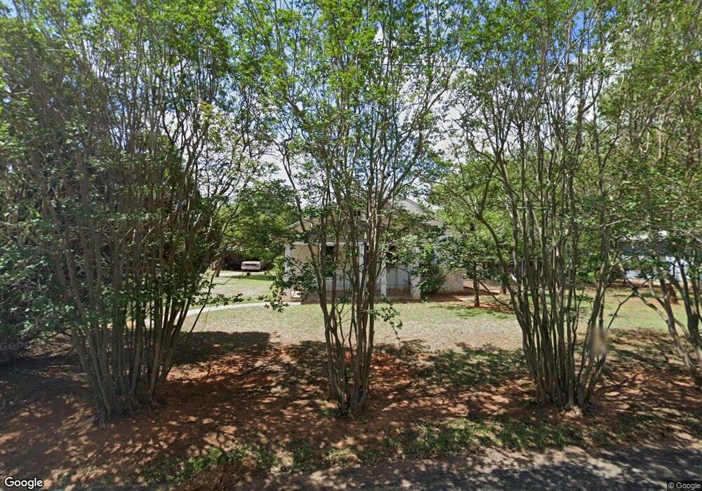 601 Fulton St, Fredericksburg, TX 78624 - photo 1