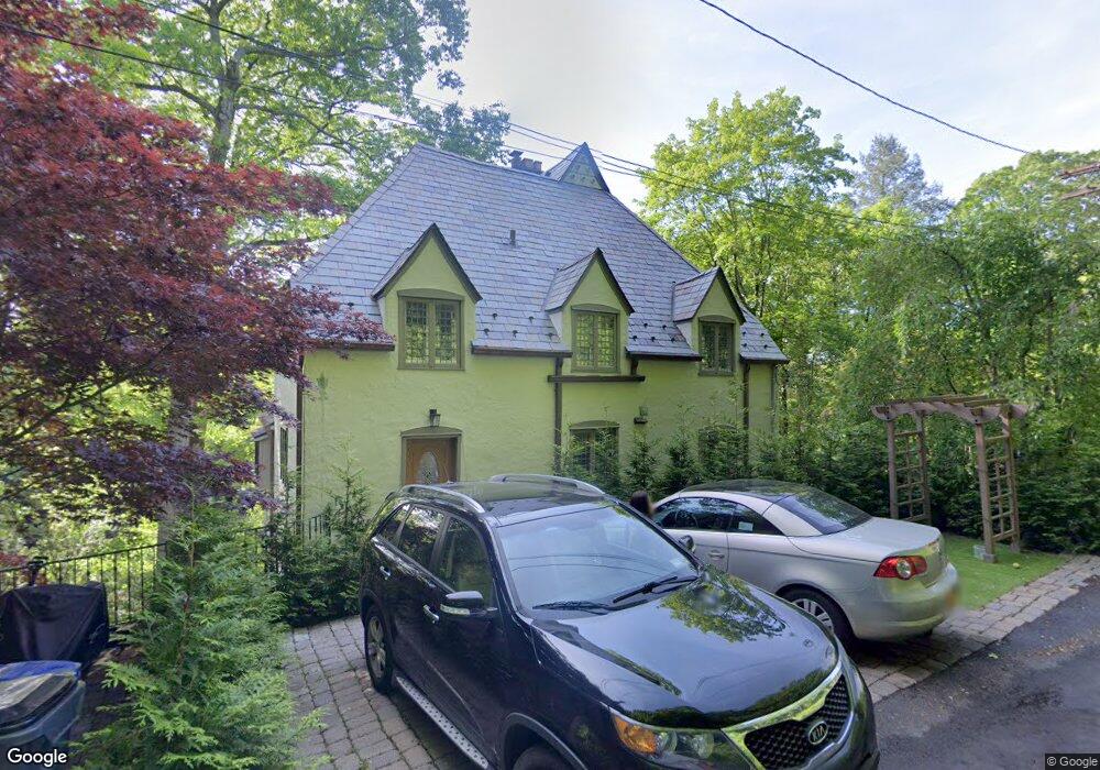 28 Sherwood Place, Scarsdale, NY 10583 - photo 1