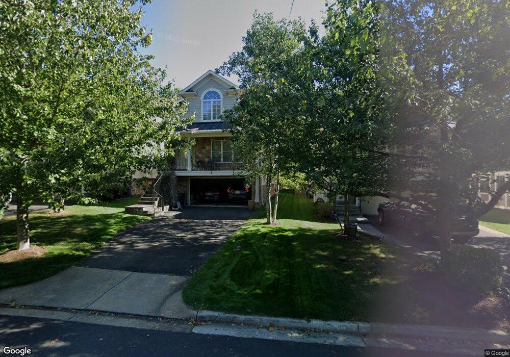 304B Pine St, Falls Church, VA 22046 - photo 1