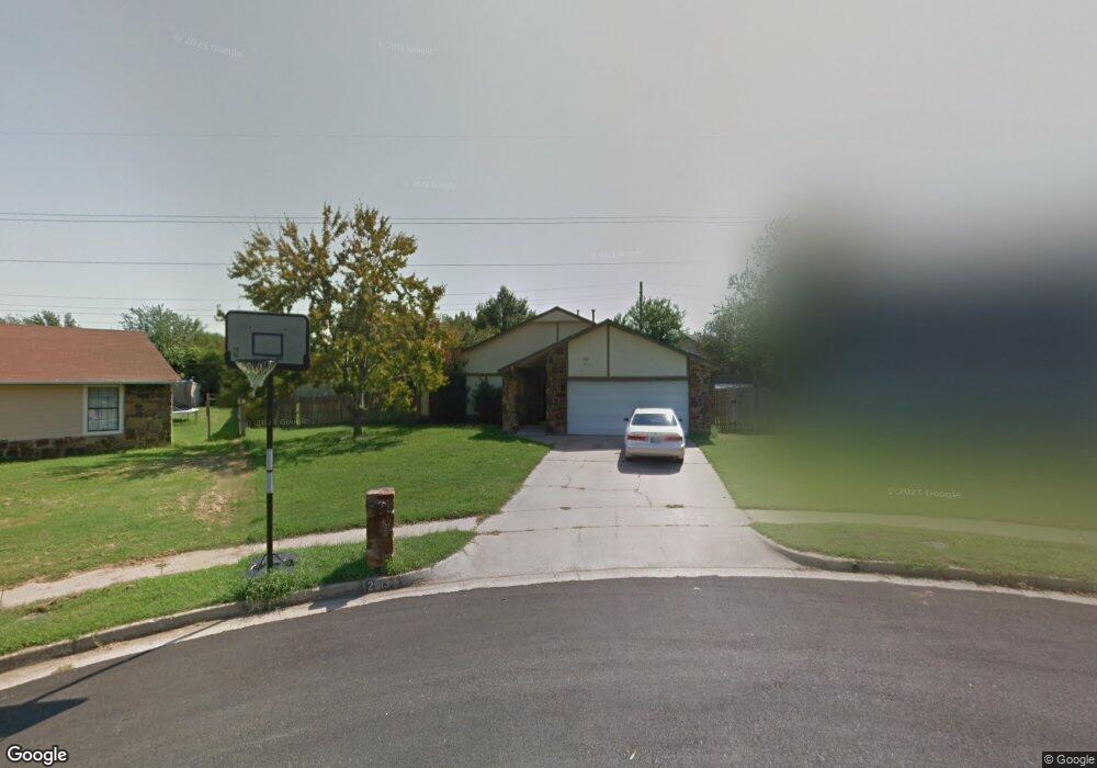 2813 S Narcissus Ct, Broken Arrow, OK 74012 - photo 1