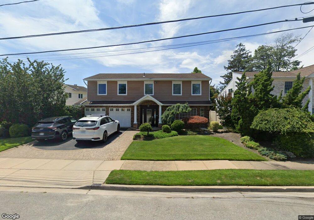 3156 Wynsum Ave, Merrick, NY 11566 - photo 1