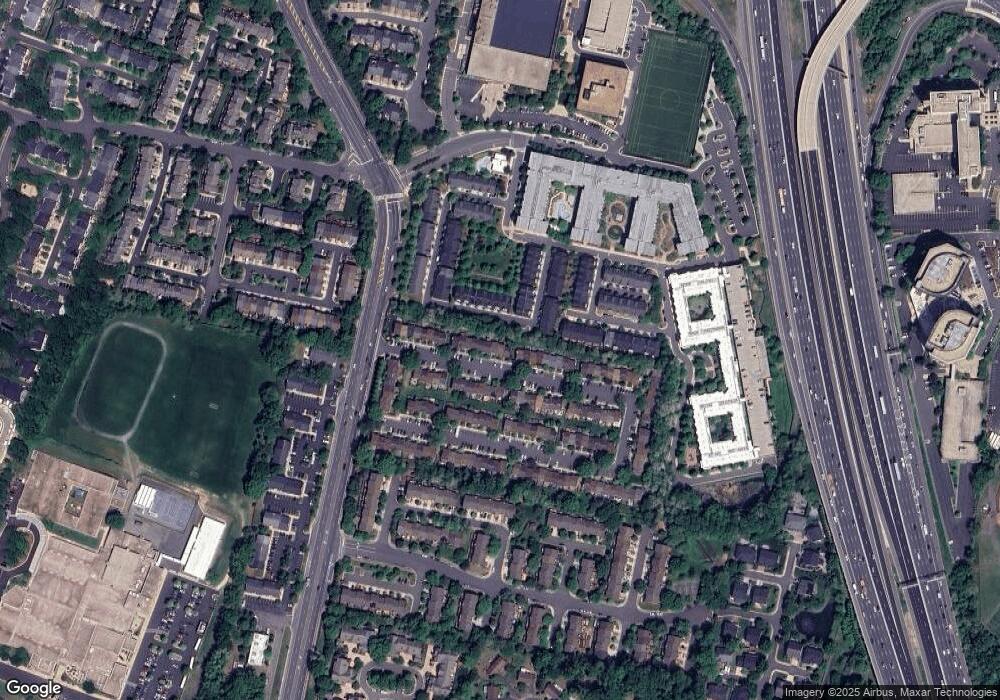 7893 Tyson Oaks Cir, Vienna, VA 22182 - photo 1