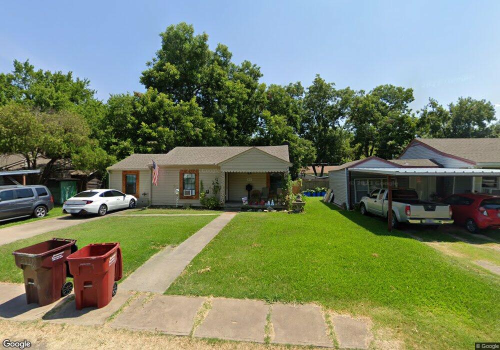 212 Graham Ave, Bonham, TX 75418 - photo 1
