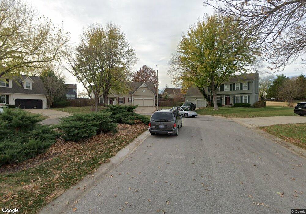 5218 Anderson St, Shawnee, KS 66226 - photo 1