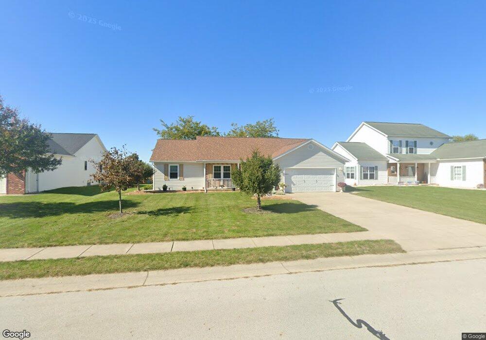 1813 Rosewood Dr, Wapakoneta, OH 45895 - photo 1