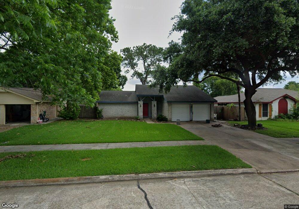 5007 Abercreek St, Friendswood, TX 77546 - photo 1