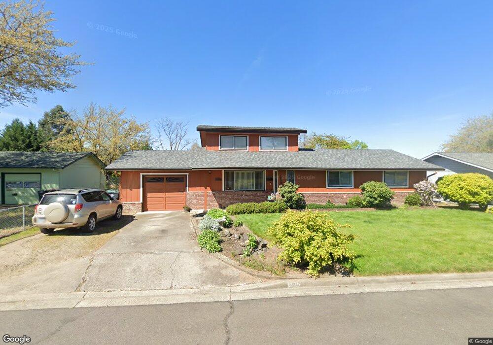 1225 Triangle Dr, Central Point, OR 97502 - photo 1