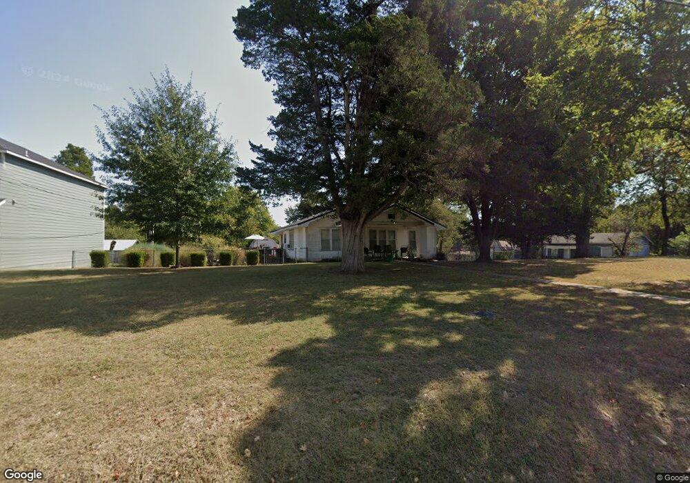 149 S Bluff Ave, Tahlequah, OK 74464 - photo 1