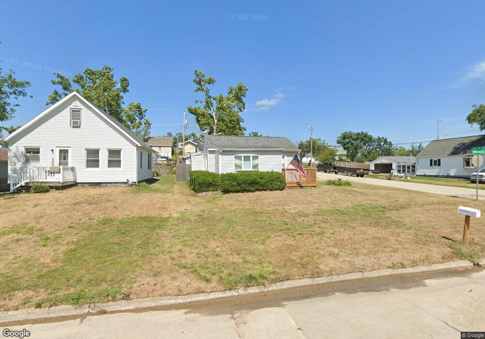 1300 21st Ave SW, Cedar Rapids, IA 52404 - photo 1