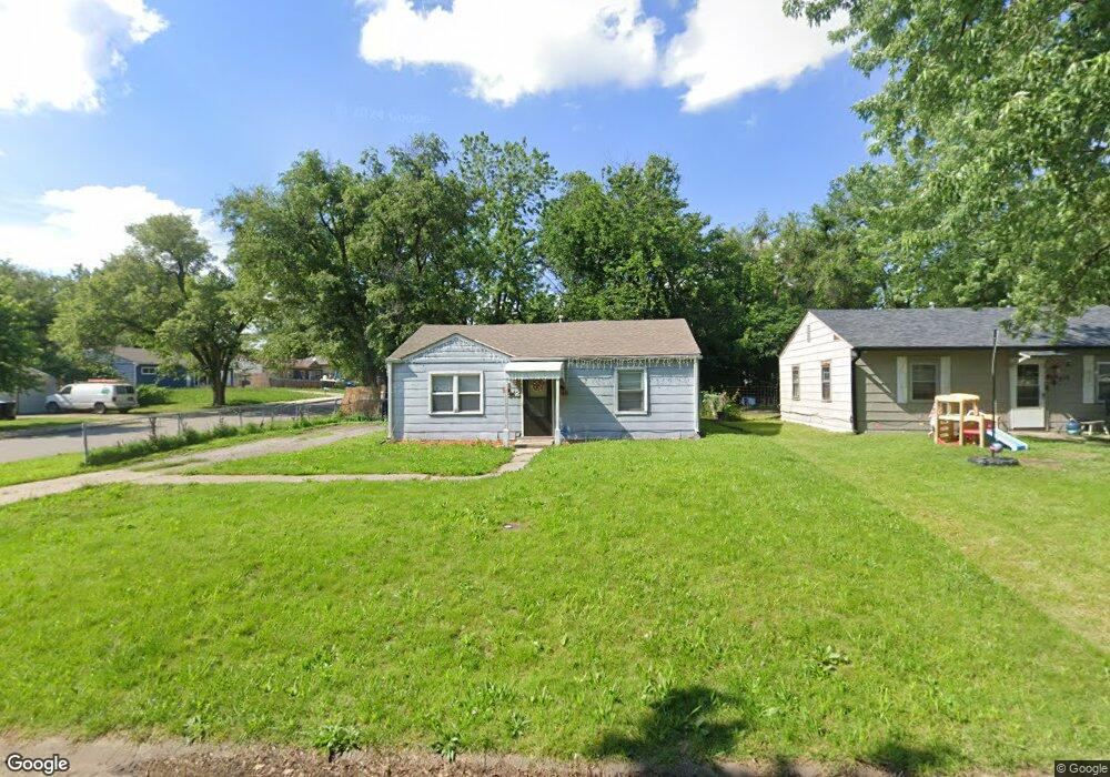 512 SE 33rd Terrace, Topeka, KS 66605 - photo 1