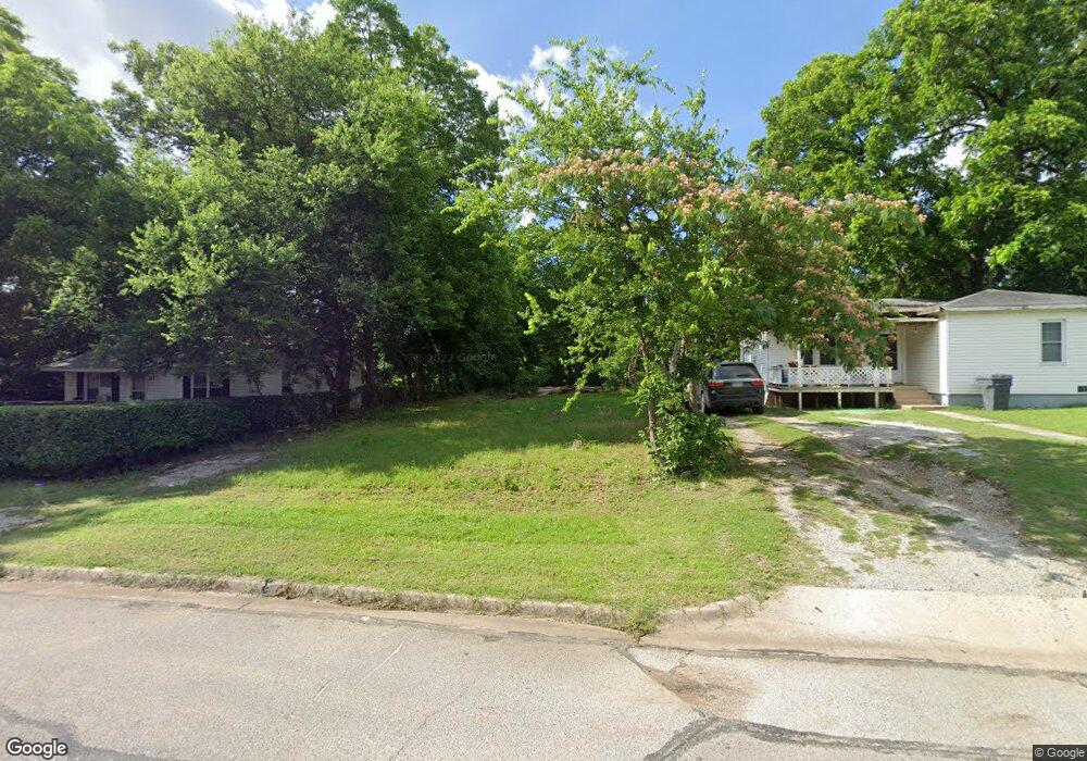 917 4th Ave NE, Ardmore, OK 73401 - photo 1