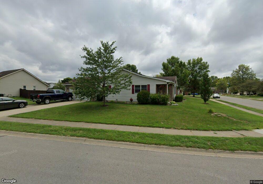 2075 Sherman Ct, Columbus, IN 47203 - photo 1
