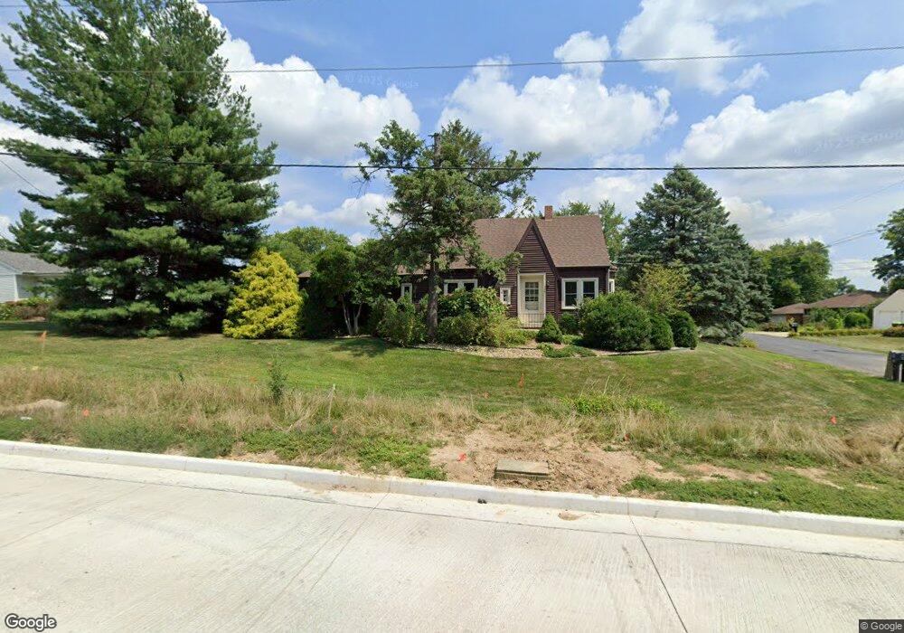 806 S Maxwell Rd, Peoria, IL 61607 - photo 1