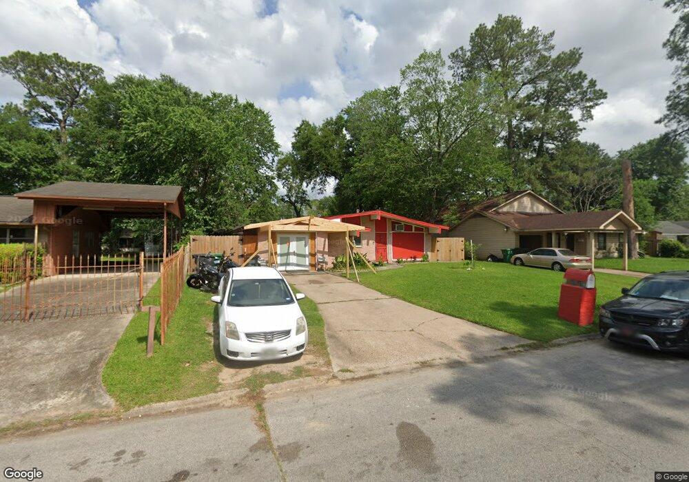 10430 Bretton Dr, Houston, TX 77016 - photo 1