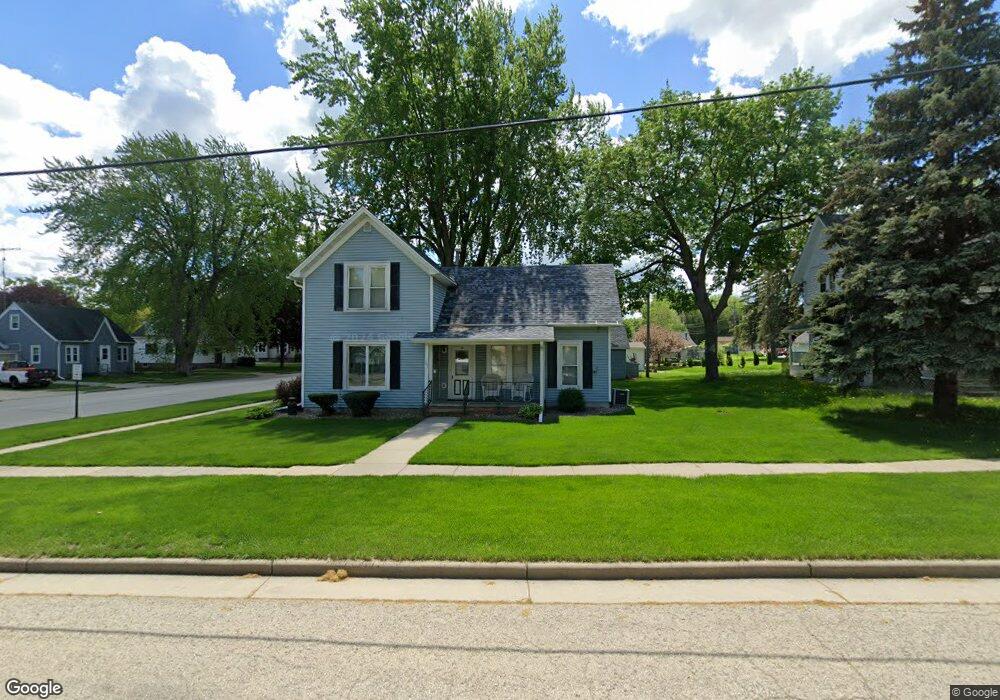 101 W Brown St, Waupun, WI 53963 - photo 1
