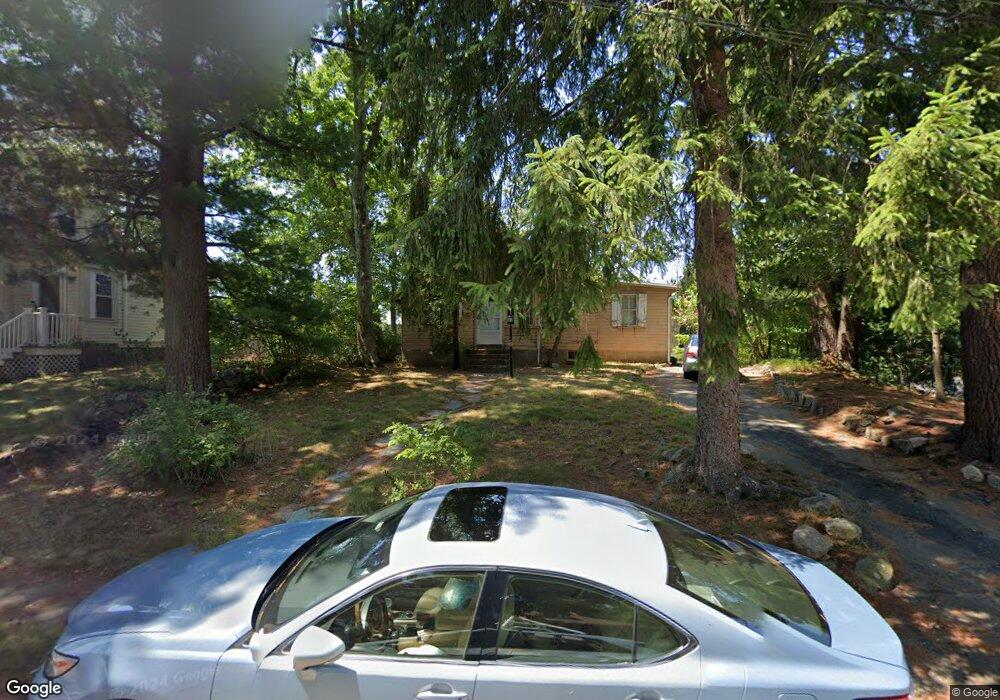 18 Pine Tree Rd, Wellesley, MA 02482 - photo 1