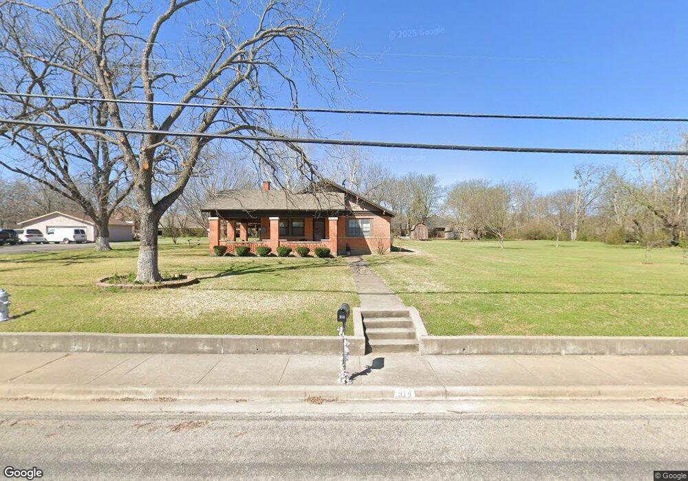 914 Country Club Rd, Cleburne, TX 76033 - photo 1