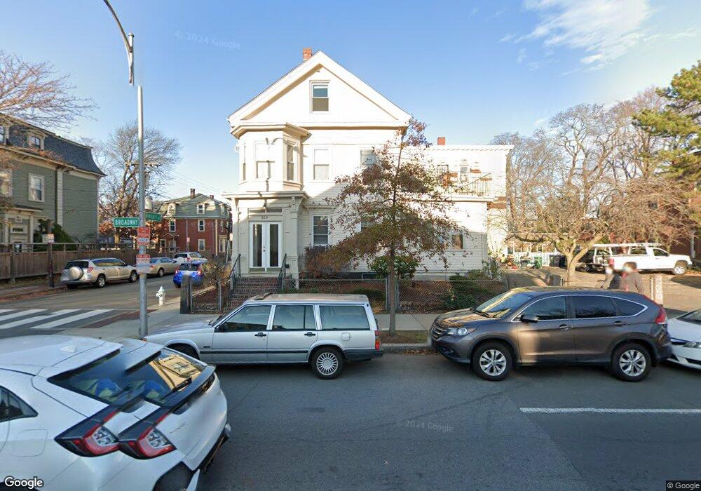 329 Broadway unit 4B, Cambridge, MA 02139 - photo 1