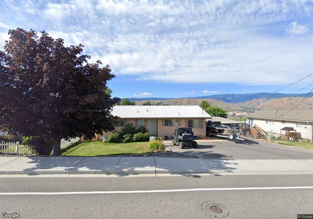 1104 10th St NE, East Wenatchee, WA 98802 - photo 1