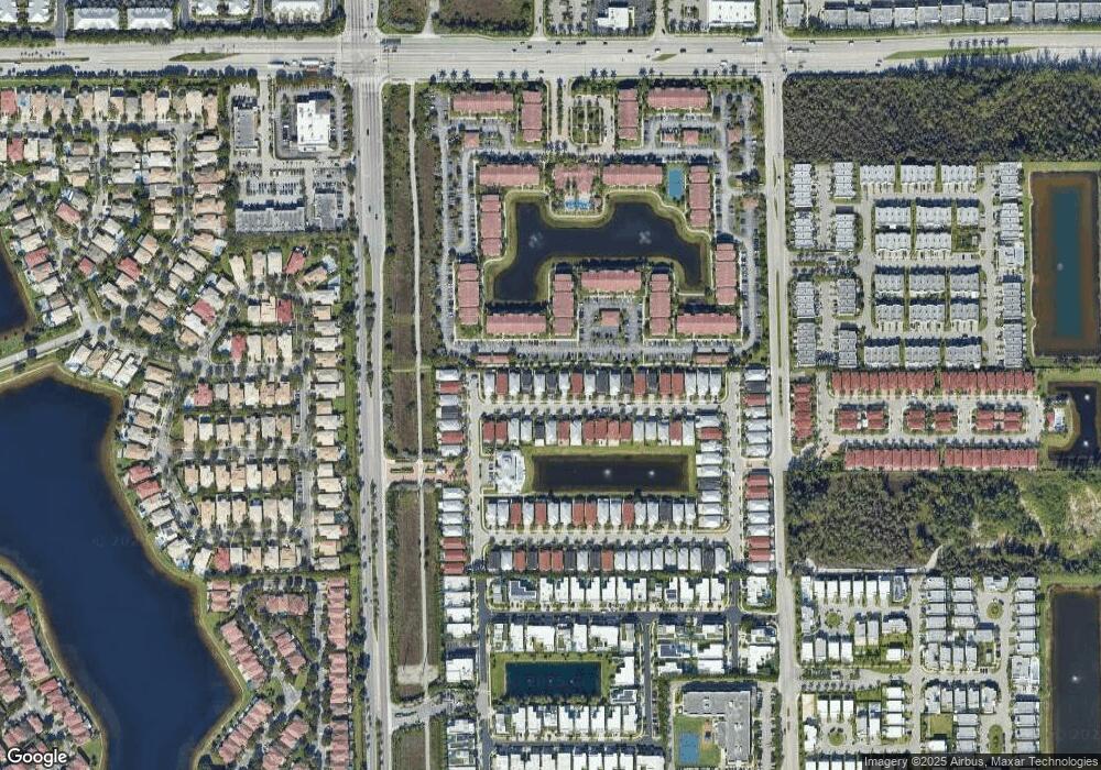 10533 NW 70th Ln, Doral, FL 33178 - photo 1