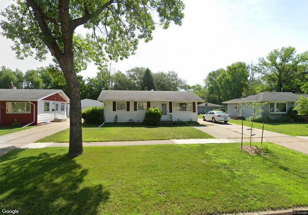 1746 16th St S, Fargo, ND 58103 - photo 1