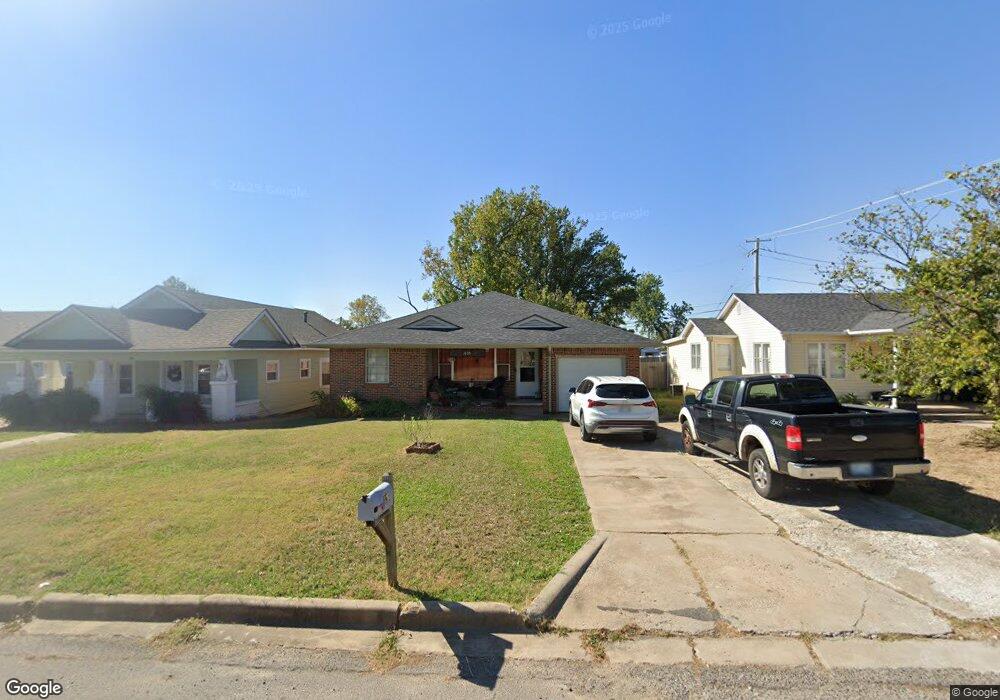 1426 N Market Ave, Shawnee, OK 74801 - photo 1