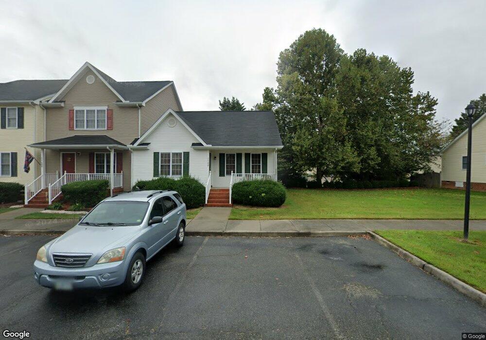 1142 Settlers Landing Dr unit 1142, Tappahannock, VA 22560 - photo 1