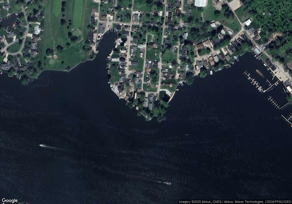 719 Lancaster Ave, Thornville, OH 43076 - photo 1