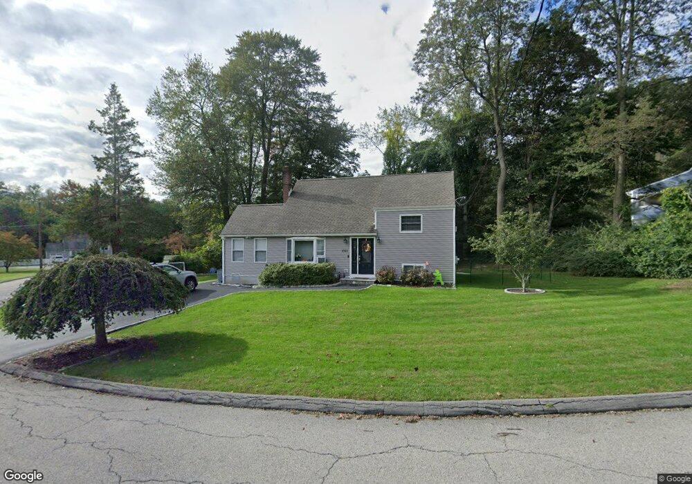 1361 Arch Dr, Mohegan Lake, NY 10547 - photo 1