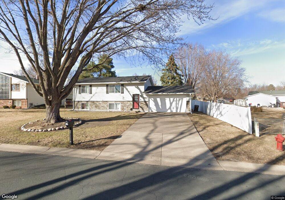 11062 97th Place N, Maple Grove, MN 55369 - photo 1