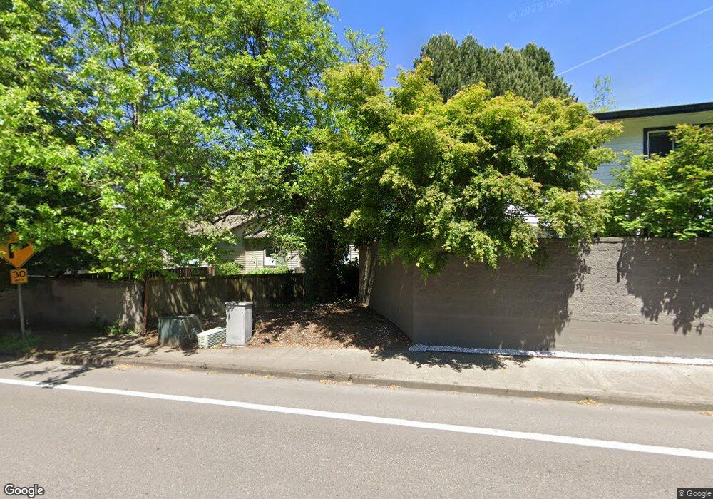 7700 SW Cresmoor Dr, Beaverton, OR 97008 - photo 1