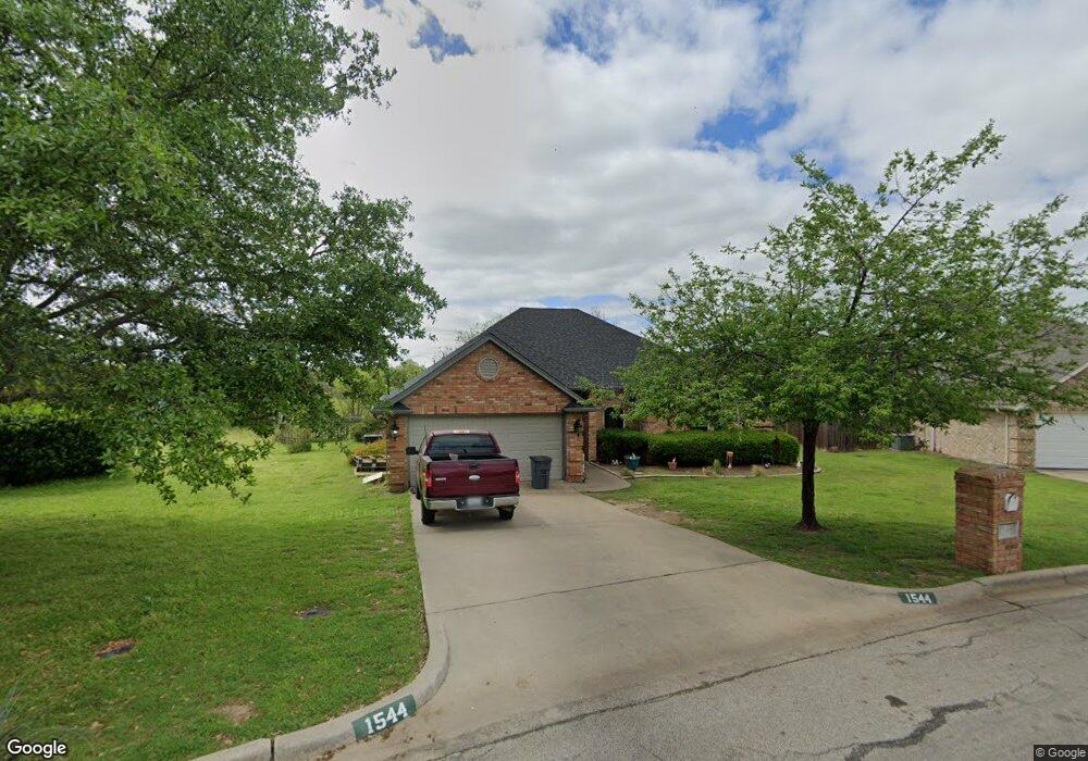 1544 Oak Tree Cir, Weatherford, TX 76086 - photo 1
