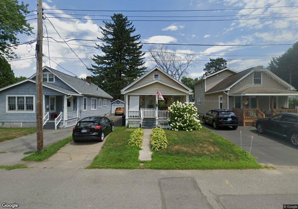 8 Robin St, Schenectady, NY 12302 - photo 1