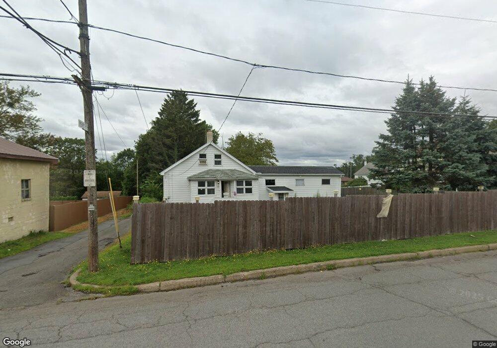 854 Perry Ct, Hazleton, PA 18201 - photo 1