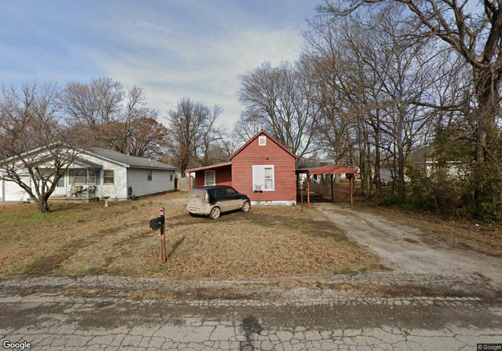 1607 Wilson Ave, Parsons, KS 67357 - photo 1