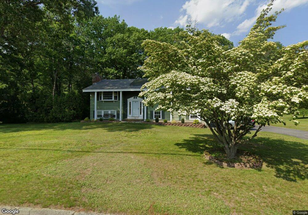 61 Patricia Ln, Dracut, MA 01826 - photo 1