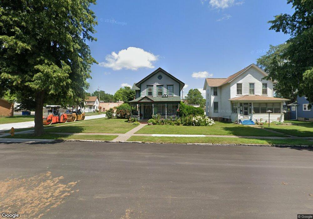 1946 W 3rd St, Davenport, IA 52802 - photo 1