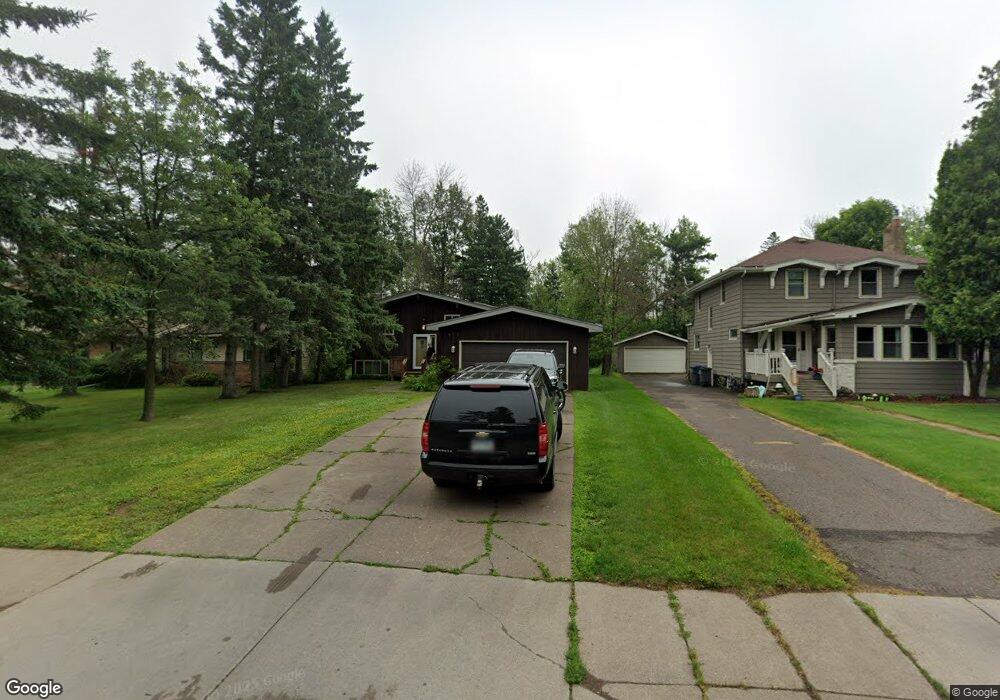 1826 Vermilion Rd, Duluth, MN 55803 - photo 1