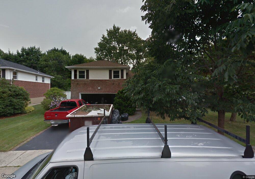 42 Melanie Ln, Syosset, NY 11791 - photo 1