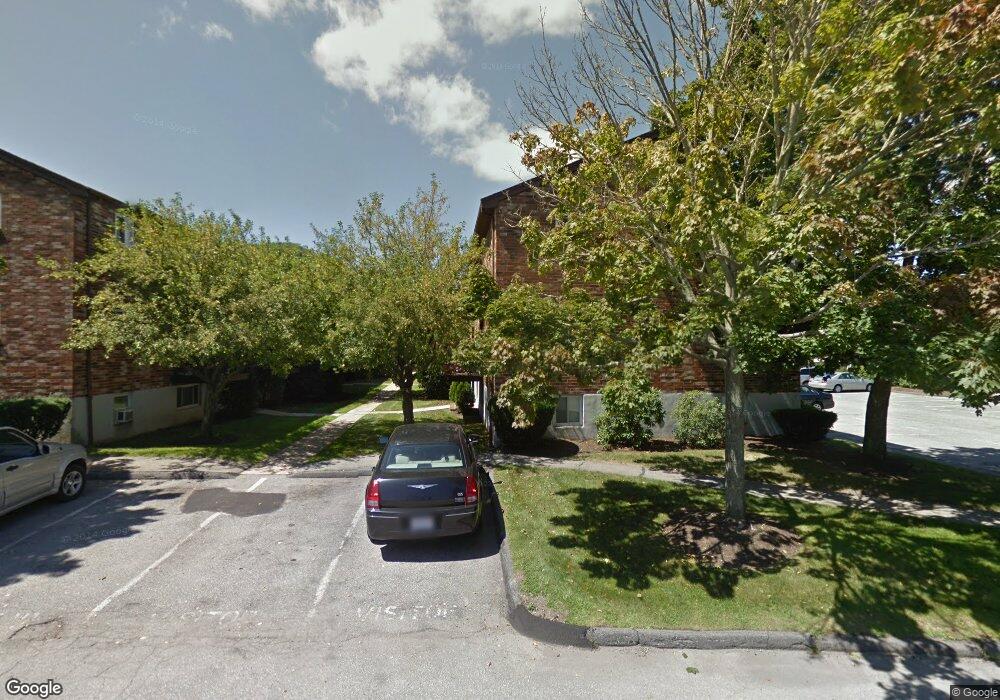 19 Westgate Rd unit Single tenant wanted, Chestnut Hill, MA 02467 - photo 1