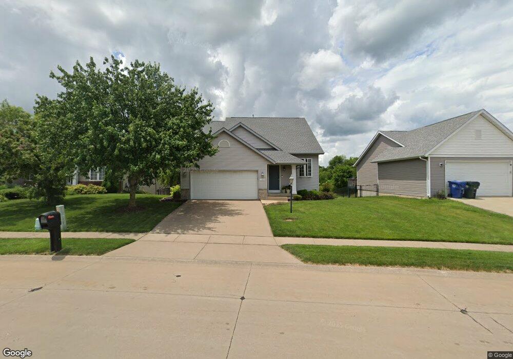 1410 Eagles Crest Ave, Davenport, IA 52804 - photo 1